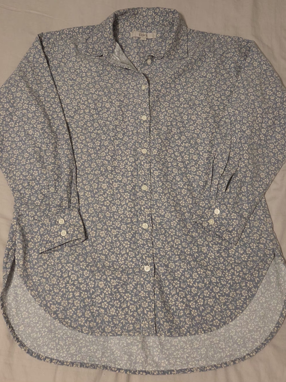 LOFT Blue Floral Fine Wale Corduroy Button Down Shirt Top - Size Medium